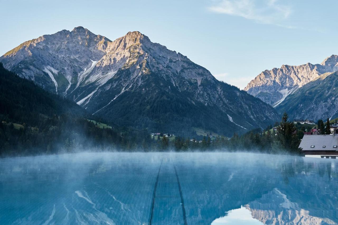 A-Rosa Ifen Hotel Kleinwalsertal Hirschegg  Luaran gambar The lake in winter
