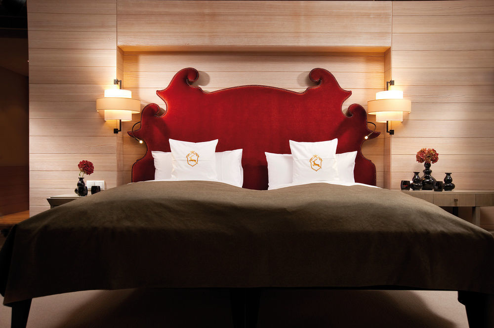 A-Rosa Ifen Hotel Kleinwalsertal Hirschegg  Luaran gambar A bedroom at the Mandarin Oriental, Munich