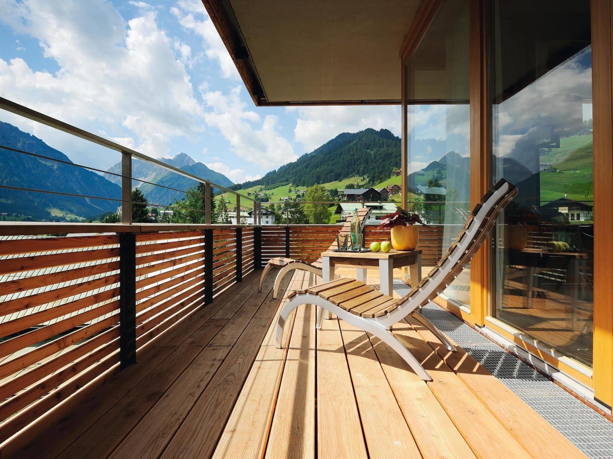 A-Rosa Ifen Hotel Kleinwalsertal Hirschegg  Luaran gambar A balcony